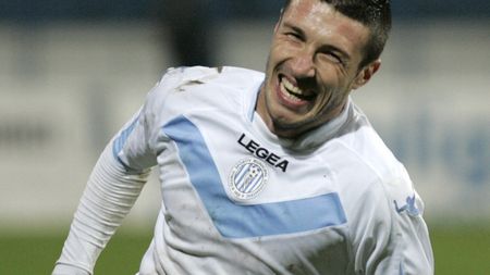 "Nu clipiți sau îl ratați!"** Reușita lui Țigănașu, nominalizată la golul săptămânii în lume! Tu pe cine votezi?