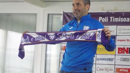 Adrian Neaga a fugit cot la cot cu jucătorii la primul antrenament pe care l-a condus ca antrenor al lui ACS Poli. Fostul stelist e încrezător înaintea jocului cu Dinamo și i-a cerut sfaturi unui fost selecționer: "Îmi e ca un tată"