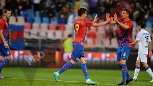 Costea e iar stea!** Festival înainte de derby: Steaua - Gloria 4-0! Duble reușite de Costea și Rusescu