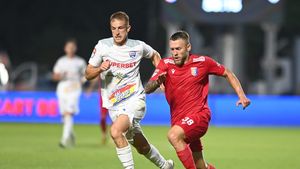 Cătălin Golofca și-a reziliat contractul cu Chindia și până al finalul sezonului mai poate juca doar la o singură echipă. Despărțirea, negociată cu cineva și semnată de altcineva