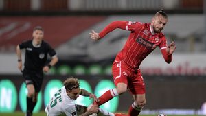 "Câinii", prea relaxați pe final. Dinamo - Concordia 3-2, într-un meci în care Papazoglou a reușit "dubla". Oaspeții sunt izolați pe ultimul loc în clasament