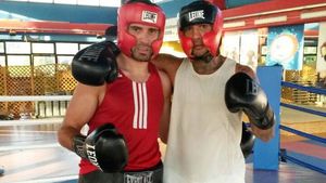 Adversarul lui Bute se antrenează cu un român. Cătălin Paraschiveanu: "E puternic, dar favorit este Lucian"