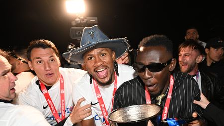 Ce se întâmplă cu cei 3 fotbaliști de la FCSB care n-au primit vize de Scoția. Situația e nemaiîntâlnită pentru campioana României