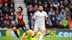 "Mo Salah, running down the wing". Liverpool a urcat pe primul loc în Premier League după o victorie categorică împotriva lui Bournemouth. Egipteanul a reușit un hat-trick. Cum arată clasamentul