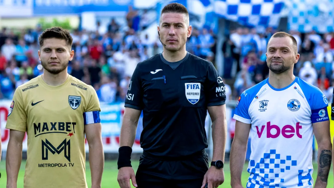 Arbitru cu ecuson FIFA și la returul barajului dintre FC Voluntari și FC Hermannstadt. Le-a mai arbitrat pe amândouă în acest sezon