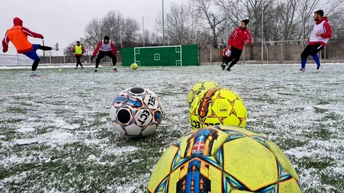 Big Brother la Slatina, cu un selecţioner al României în spatele camerelor? Dezvăluiri uimitoare făcute de un fost jucător al FCSB despre clubul care se bate pentru promovarea în Liga 2. ”El controlează tot. Când vine, toată lumea trebuie să stea drepţi”