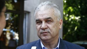 Iordănescu a comentat perioada de transferuri: "Steaua trebuie să se despartă de o serie de jucători! Mutu ar trebui să rămână în străinătate"