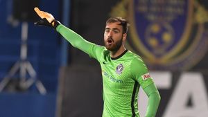 Update: Valentin Cojocaru, transferul carierei! Portarul a fost prezentat de Feyenoord și duminică ar putea juca în marele derby al campionatului: „Valentin's Day”