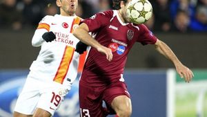 Galata renunță la Chivu pentru un jucător de la CFR!** După transferul lui Bastos, Paszkany e gata de încă o LOVITURĂ‚