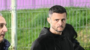 Andrei Nicolescu a intrat prin telefon la miezul nopții și a anunțat DECIZIA pe care a luat-o după ce arbitrii au viciat rezultatul partidei Craiova - Dinamo 2-1: „O să fac asta!”