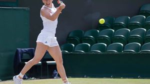Halep poate da un adevărat "tun" financiar! Cât încasează Simona dacă ia trofeul cel mare în acest an la Wimbledon. Organizatorii au anunțat premii în valoare totală de 38 de milioane de euro