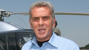 Neculaie: "Copos nu are bani de Răzvan"