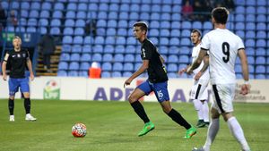 Preferatul lui Hagi i-a dat răspunsul lui Becali: "E ceva fenomenal pentru mine!". Suma pe care patronul a pregătit-o și decizia mijlocașului de la Viitorul 