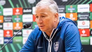 Dan Petrescu și-a ieșit din minți la conferința de presă: „Nu mai băgați invers în România, tot timpul cum vreți voi”. Ce le-a spus italienilor