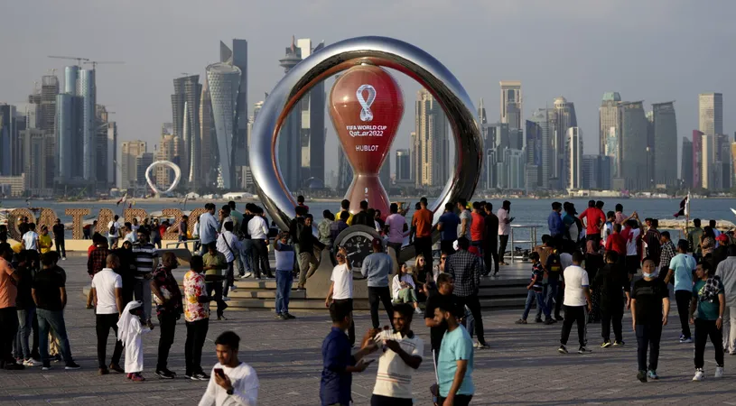Escortele din Doha vor să dea lovitura la Campionatul Mondial din Qatar! Ce sume uriașe cer pentru a pretinde că sunt nevestele fanilor străini, care riscă până la 7 ani de închisoare dacă sunt prinși
