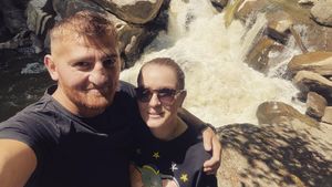 Latura sensibilă a durului Cătălin Moroșanu! Declarație de dragoste pentru soția sa pe internet: „Ești mai frumoasa ca oricând!” | FOTO