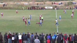 FOTO & VIDEO | Nicoliță n-a uitat de rivalitate! Bănel, eliminat după intrare criminală în Făurei - Rapid