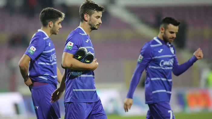 Fruntași în oraș, codași în Liga 1. ACS Poli - Astra 2-0. Jucătorii lui Șumudică se descurcă mai bine în Europa decât în România. Astra, trădată de apărare