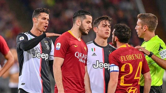 Cristiano Ronaldo și-a înjosit un adversar în timpul meciului cu Roma: "Ești prea mic să vorbești cu mine!". VIDEO | Cum s-a încheiat episodul dintre cei doi