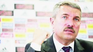 Avram, din nou lângă "Nașul"