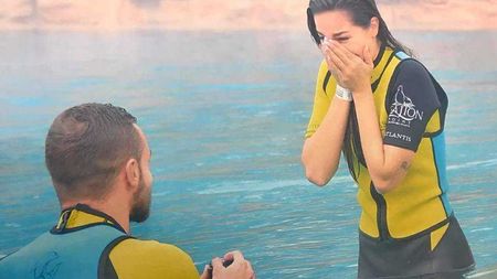 Vacanță de vis pentru un fotbalist din Liga 1! Și-a cerut iubita de soție în Dubai, iar momentul a fost imortalizat GALERIE FOTO | Cum arată cea cu care și-a unit destinele