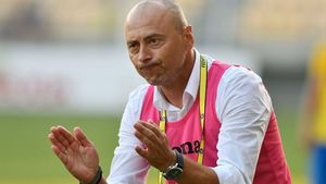 Ce simte un antrenor care e huiduit 90 de minute pe teren propriu? Leo Grozavu explică situația: "Vreau să fiu respectat. N-am pus nimănui pistolul în gură"
