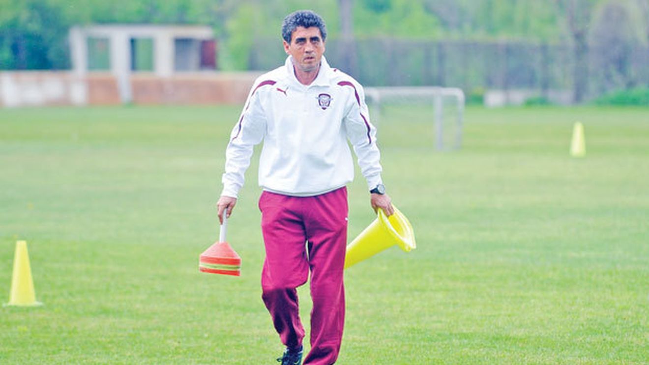 Rada nu mai vrea mercenari în Giulești!** Antrenorul cere doar rapidiști pur-sânge în echipă și anunță un preț prohibitiv pentru liderul noii generații "vișinii"