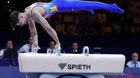 Povestea gimnastului care are corpul acoperit de tatuaje! FOTO