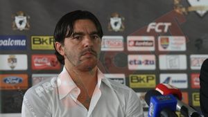 "Voi lua decizii care vor supăra unii jucători!** Îmi doresc să antrenez naționala în viitor"