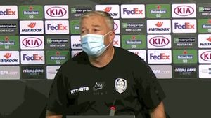 Edi Iordănescu îl dă de gol pe Dan Petrescu, după criticile la adresa arbitrajului din Liga 1: „Voia să audă cine trebuie! Își pregătește terenul”