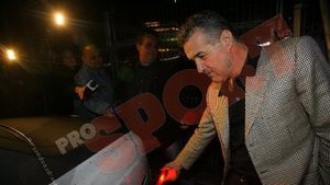 Trei persoane arestate după atacul asupra mașinii lui Becali!** Alte două sunt cercetate în stare de libertate