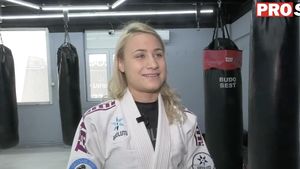 Campioana mondială din România face dezvăluiri dure despre dificultățile unui sportiv de nișă care vrea să atingă cel mai înalt nivel: „Am făcut deplasarea în Abu Dhabi, la competiție, pe banii mei și ai prietenilor! E un sport scump și nu avem o Federație”.  Povestea lui Nicole Ștefania Toma, prima româncă medaliată cu aur la CM de jiu-jitsu brazilian. VIDEO EXCLUSIV