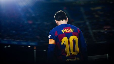 FC Barcelona caută sponsori pentru a finanța revenirea de senzație a lui Leo Messi pe Camp Nou! Va avea salariu ca un jucător modest, dar va câștiga o avere printr-o „inginerie” economică