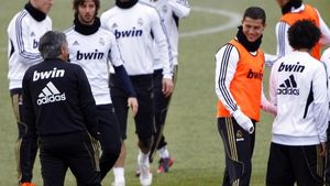 Adevărul pe care nicio statistică nu îl neagă!** Mou le arată obrazul fanilor: "În 5 ani nimeni nu a făcut ce a reușit el în doar unul" Messi e un copil pe lângă el