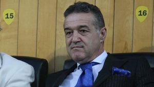 Becali: "Asta nu e echipa pe care o vreau!** Trebuie să jucăm și împotriva arbitrilor! Hațegan mereu ne-a 'ciupit'!"