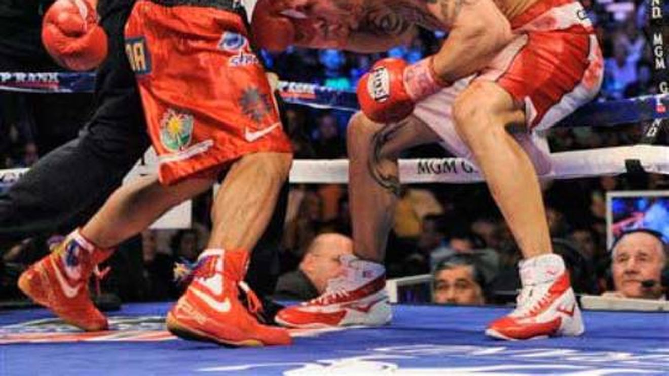 Manny Pacquiao l-a bătut măr pe Cotto** și îl așteaptă pe Maywheater!