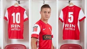 "Eu dormeam la Timișoara și m-am trezit că eram dat pe la Lyon"** Mesajul lui Torje pentru fani: de ce nu pleacă!