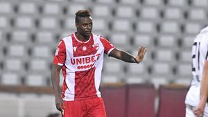 Magaye Gueye, tras la răspundere de cei de la Dinamo după ce a jignit conducerea! Și-a prezentat scuzele pentru suporteri: „Este absolut regretabil comportamentul meu”