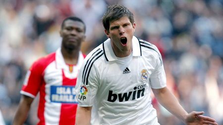 Huntelaar va juca la Stuttgart