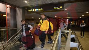 FOTO - Steaua a ajuns în Spania! Roș-albaștrii au fost așteptați de cinci români. Lotul deplasat de Reghe și programul amicalelor