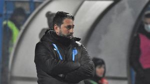 Pleșan l-a desființat pe antrenorul Universității Craiova: „E un fake, un «sifon»”. Cum cataloga Dragoş Bon drept „clonă” actuala sa echipă!