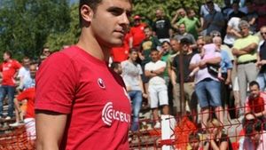 În urmă cu o lună se sufoca la antrenamente, acum se cere la Steaua!** VIDEO Moraes, "dublă" de senzație