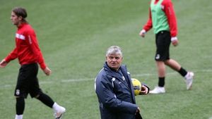 Clujul salută venirea arbitrilor străini: "Să vezi ce liniște o să fie"** Andone face apel la fani: "Vreau stadionul plin"