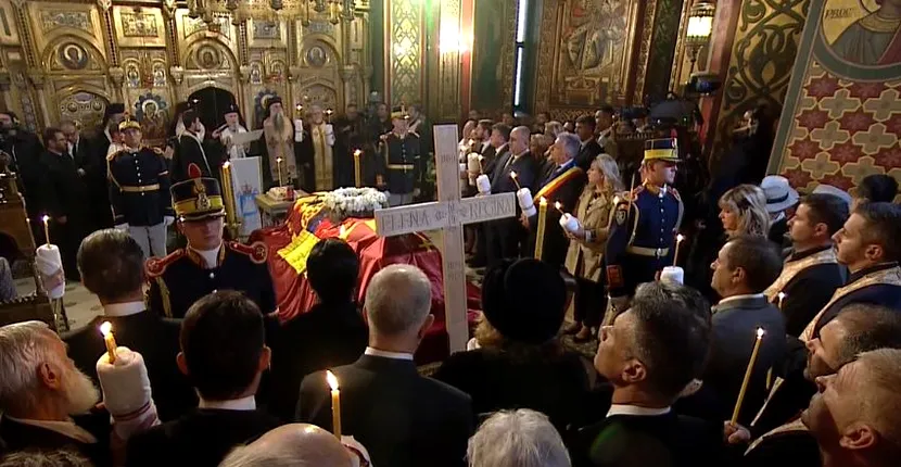 Regina-mamă Elena a României, reînhumată în noua catedrală regală Curtea de Argeş! Fostul Principe Nicolae a participat la slujbă