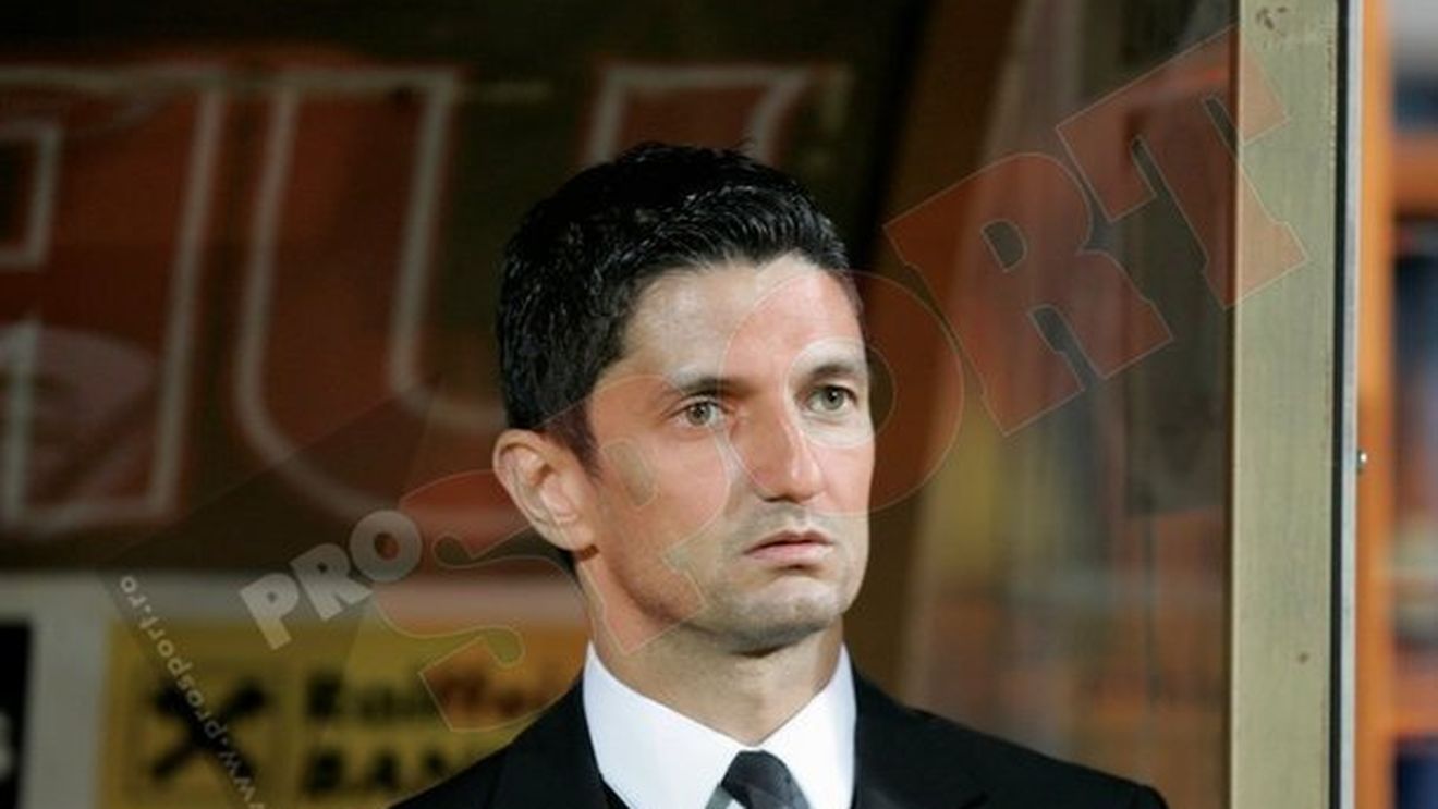 Lucescu jr.: "Disperarea ne-a făcut să facem pasul înapoi"!** Vezi cum explică selecționerul egalul cu Albania!