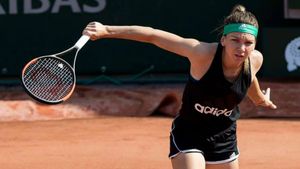 FOTO | Halep a intrat în modul "gladiatoare" la Roland Garros. Simona dezvăluie cum a ajuns să îmbrace un echipament inedit: "Am pus pariu cu echipa"