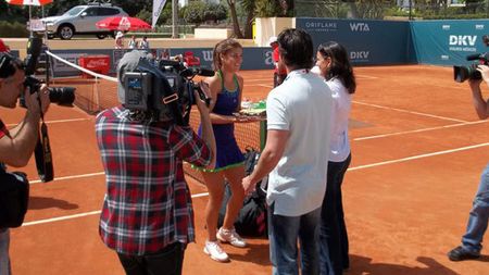 Sorana Cîrstea a împlinit 21 de ani!** Vezi ce cadou a primit de la Conchita Martinez!