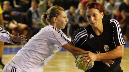 Liga Națională de handbal feminin s-a "rupt" după șase etape! Șapte echipe se bat pentru play-off