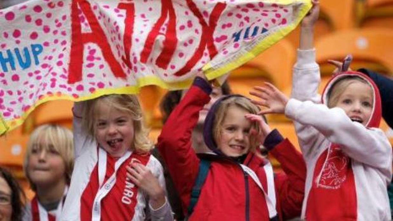 Incredibil** 23.000 de copii au asistat la înfrângerea lui Ajax în rejucarea după incidentele de anul trecut! SUPER VIDEO