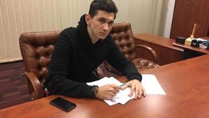 INTERVIU cu Ionuț Rus, singurul jucător din Liga 2 convocat la naționala U21: "Așteptam cu nerăbdare acest moment". Cu ce a plecat în "bagaj" după experiența la Lazio: "Mi-am îmbunătățit tehnica. Ștefan Radu? Un sportiv și un om deosebit"